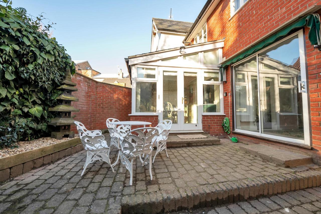 2 Bedroom Stylish Set Behind The Angel With Parking And A Courtyard Garden *