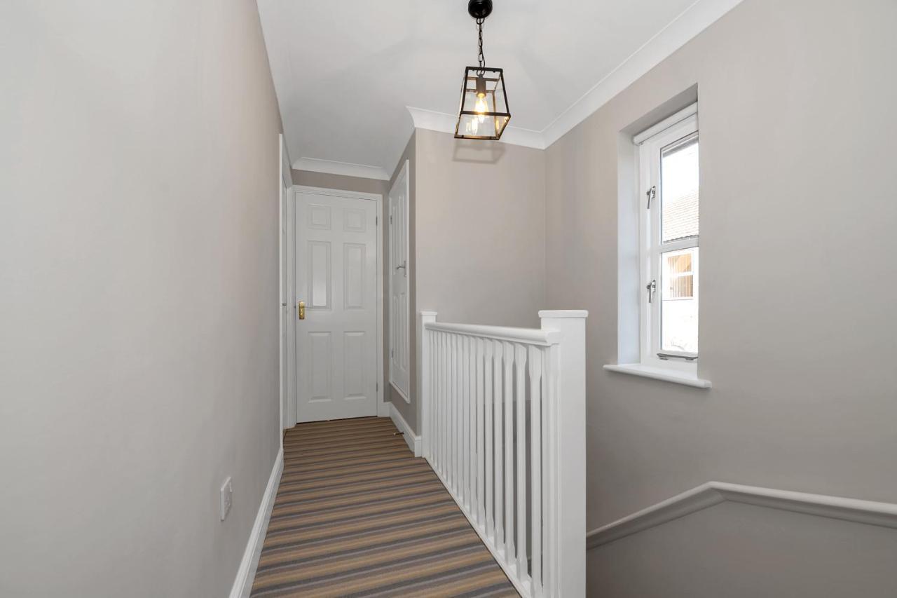 Holiday home 2 Bedroom Stylish Set Behind The Angel With Parking And A Courtyard Garden Bury St. Edmunds